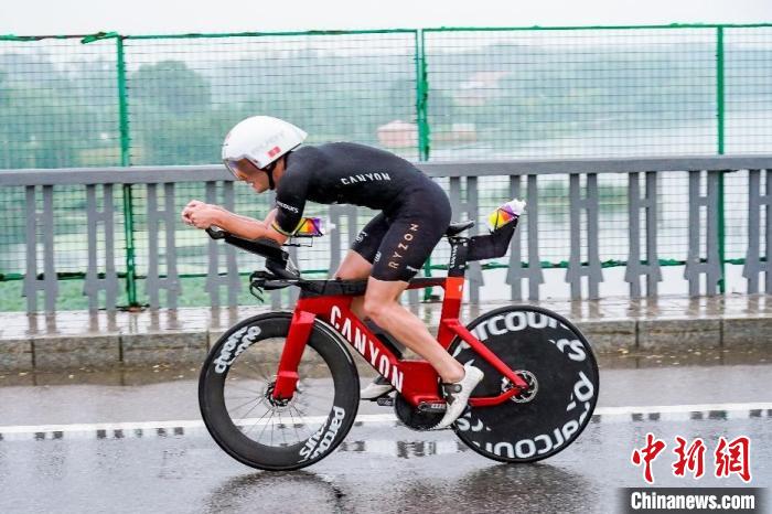 延庆绿水青山间的2024北京国际铁人三项挑战赛：