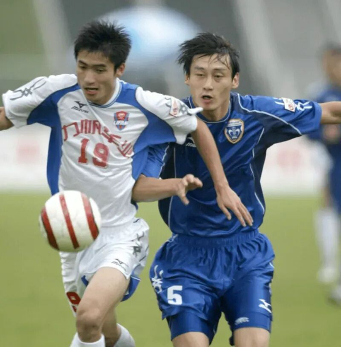 三十余载川渝德比：从兄弟情深到双城共鸣的足