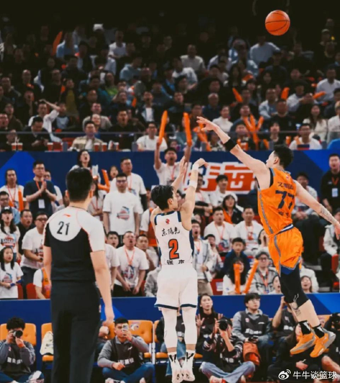 广东宏远客场惨败上海男篮 内线短板暴露