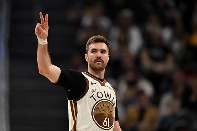 掘金下半场发力轻取勇士 斯潘塞低迷成败关键