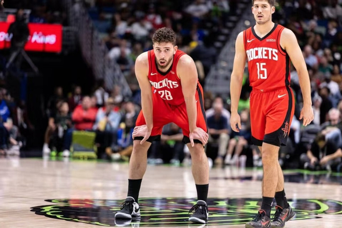 火箭骑士锁定季后赛 西部第三争夺白热化 快船跌