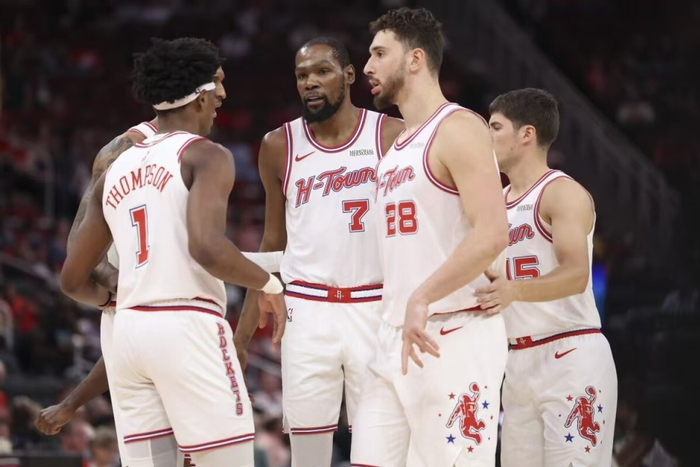 火箭骑士锁定季后赛 西部第三争夺白热化 快船跌