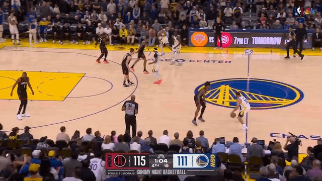 库里复出三分逆转火箭 乌度卡赛后坦言战术失误