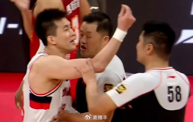 郭艾伦遭遇双重大打击：伤病与诈骗接连袭来